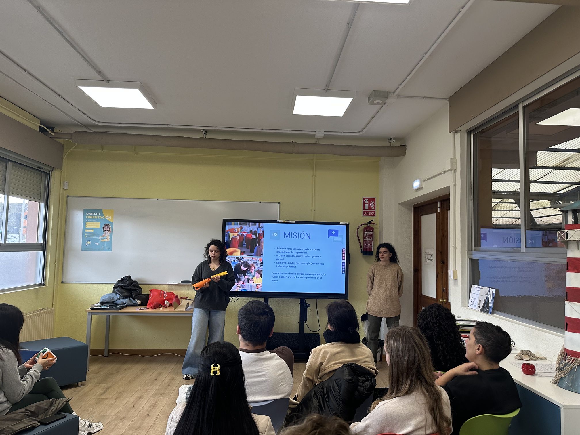 CERDEÑO EMPRENDE: PROYECTO SUPERHEROES - MEDIA LAB